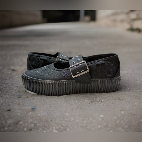 Women’s VANS Mary Jane Creeper Shoe (Halloween)- Spooky Black Size: B 5/ W 6.5 - Picture 3 of 8